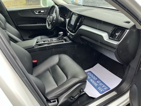Used 2019 Volvo XC60 T6 Momentum w/ Premium Package AWD/4WD image 20
