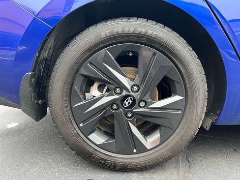 Used 2023 Hyundai Elantra SEL image 26