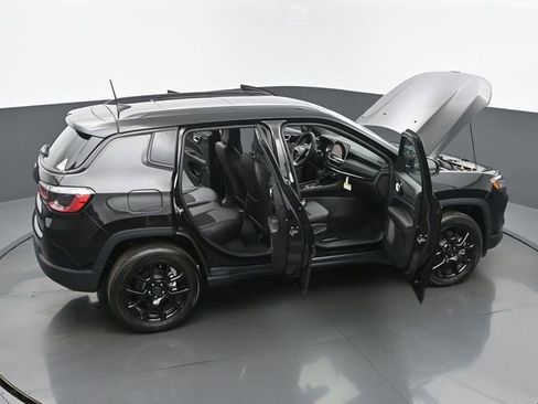 New 2025 Jeep Compass Latitude w/ Sun & Sound Group AWD/4WD image 65