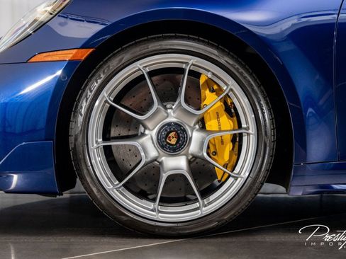 Used 2022 Porsche 911 Turbo image 9