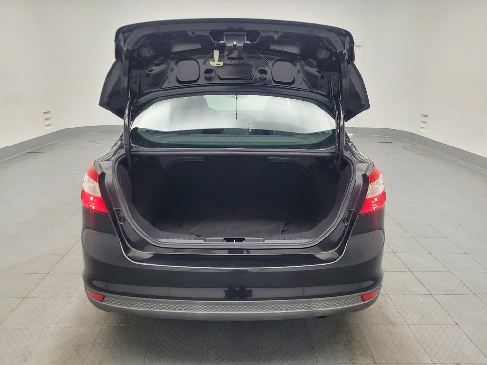 Used 2014 Ford Focus SE w/ SE Winter Package FWD image 29
