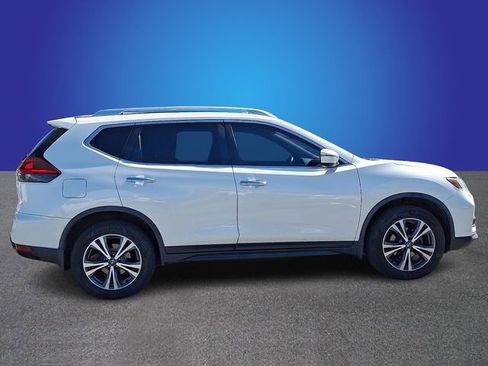 Used 2019 Nissan Rogue SV w/ Premium Package AWD/4WD image 4