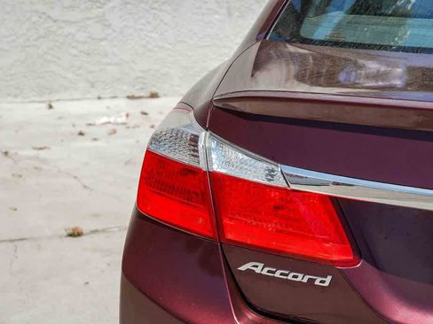Used 2015 Honda Accord Sport image 7