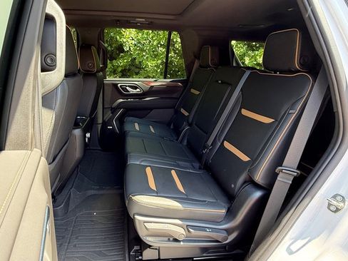 Used 2023 GMC Yukon AT4 w/ AT4 Premium Package AWD/4WD image 19