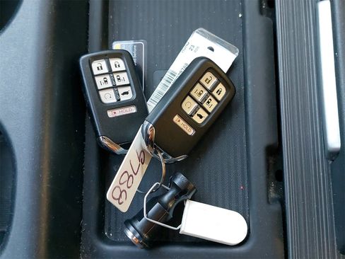 Used 2023 Honda Odyssey Elite image 10