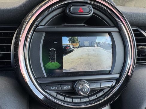 Used 2019 MINI Cooper Convertible w/ Premium Package image 15