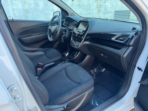 Used 2020 Chevrolet Spark LT image 17