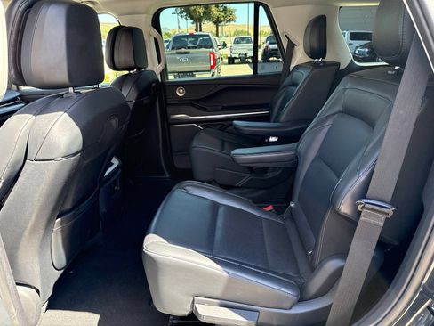 Certified 2025 Lincoln Navigator Reserve AWD/4WD image 14