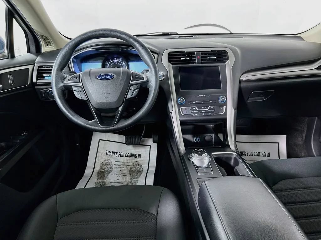 Used 2019 Ford Fusion SE FWD image 22
