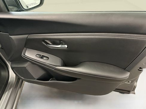 Used 2024 Nissan Sentra SV image 32