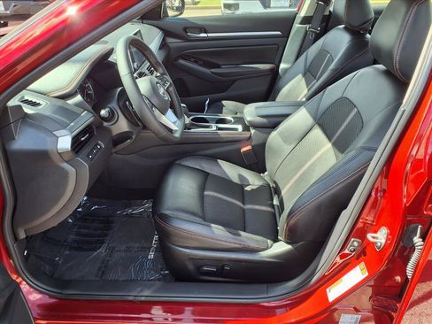 Used 2025 Nissan Altima 2.5 SR image 16