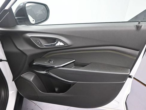 Used 2024 Chevrolet Trax ACTIV w/ Sunroof Package FWD image 22