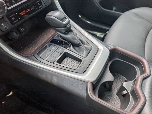 Used 2019 Toyota RAV4 Limited w/ Cold Weather Package FWD image 25