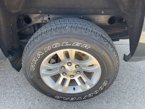 Used 2017 Chevrolet Silverado 1500 LT w/ All Star Edition AWD/4WD image 10