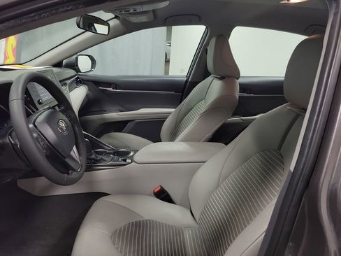 Used 2023 Toyota Camry SE image 12