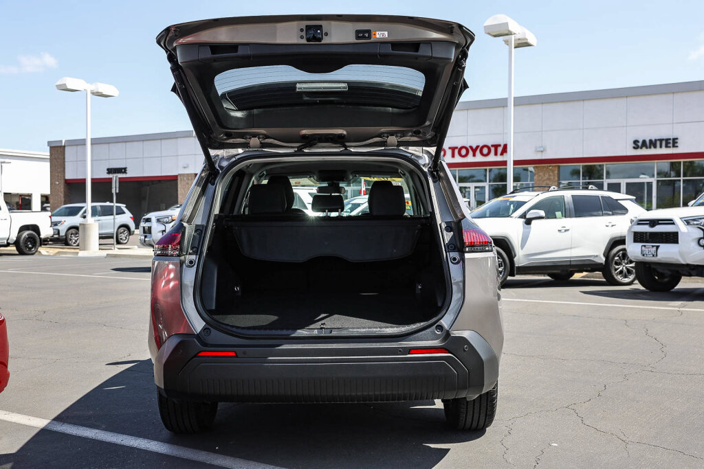Certified 2026 Toyota RAV4 XLE Premium AWD/4WD image 27