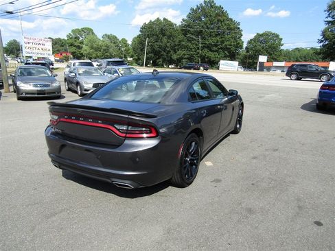 Used 2018 Dodge Charger SXT Plus w/ Blacktop Package RWD image 7