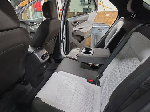 Used 2024 Chevrolet Equinox LT w/ LPO, Floor Liner Package image 15