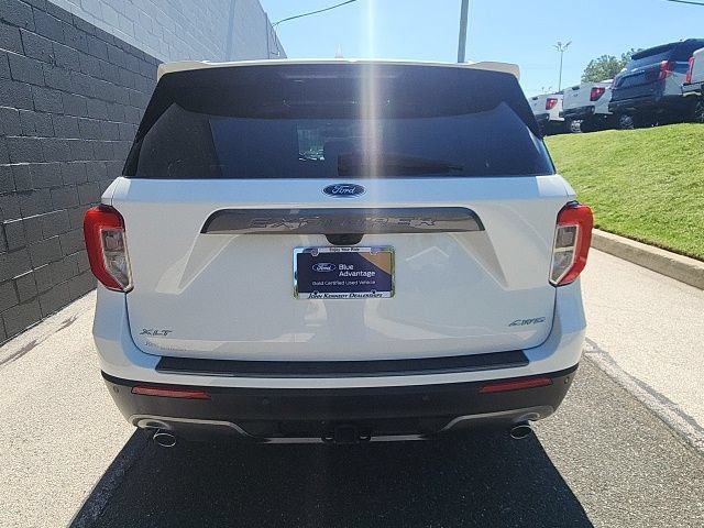 Certified 2024 Ford Explorer XLT w/ Equipment Group 202A AWD/4WD image 5