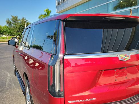 Used 2023 Cadillac Escalade ESV Premium Luxury w/ LPO, Floor Liner Package AWD/4WD image 10