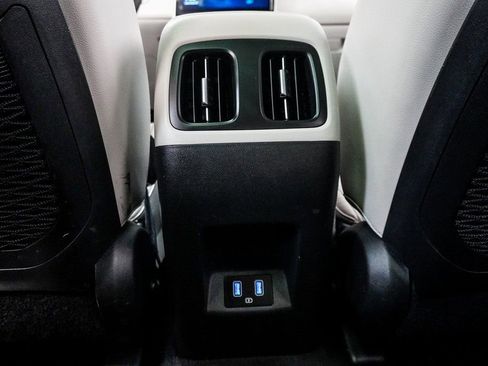 Used 2022 Hyundai Tucson Limited image 11