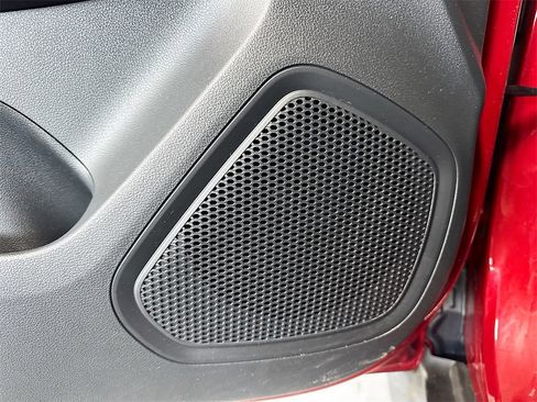 Used 2024 Hyundai Venue Limited image 17