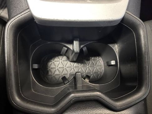 Used 2023 Toyota RAV4 LE FWD image 33