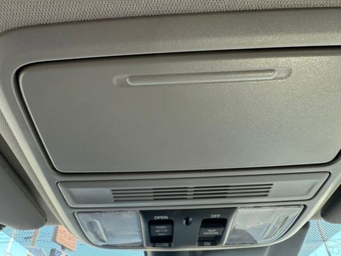 Used 2019 Honda Odyssey EX-L image 24