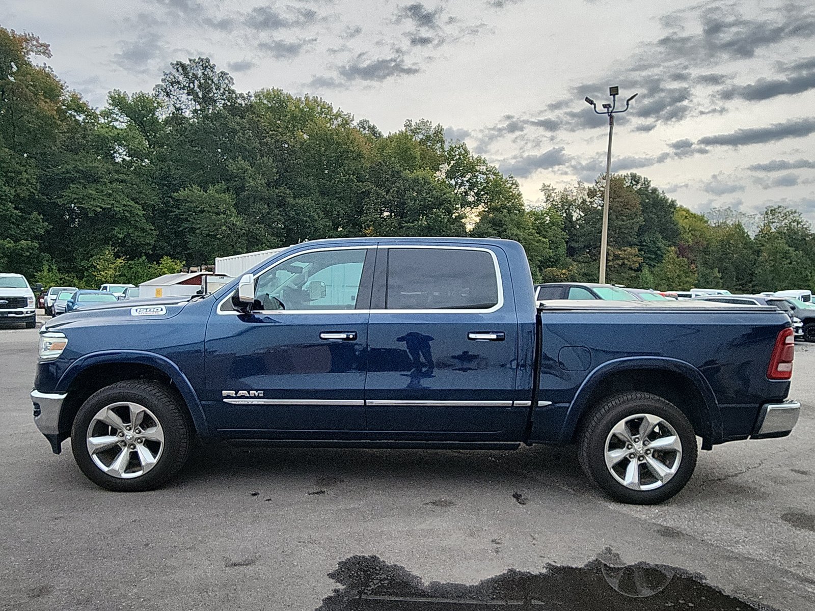 Used 2022 RAM 1500 Limited AWD/4WD image 2