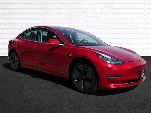 Used 2018 Tesla Model 3 Long Range image 3