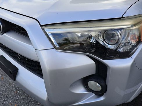 Used 2015 Toyota 4Runner SR5 RWD image 3