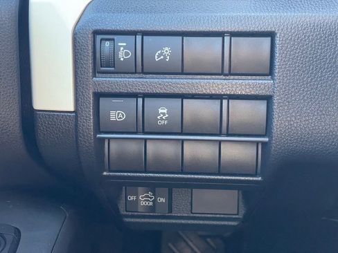 Used 2024 Toyota Tacoma TRD Off-Road image 18