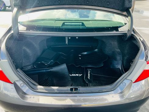 Used 2017 Toyota Camry LE image 31