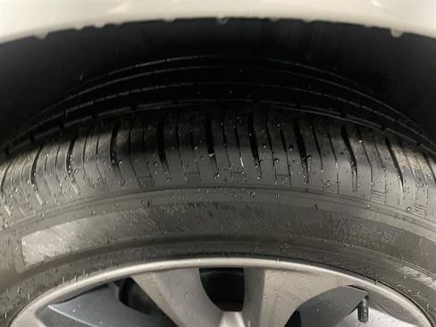 Used 2023 Buick Encore GX Select w/ Sport Touring Package image 11