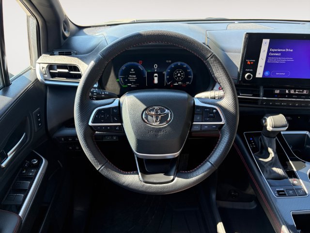 Used 2025 Toyota Sienna XSE w/ XSE Premium Package AWD/4WD image 12