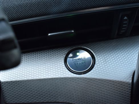 Used 2022 Ford Mustang Mach-E Select image 37