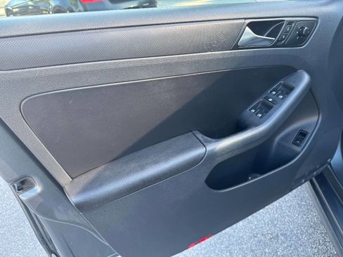 Used 2012 Volkswagen Jetta SE FWD image 7