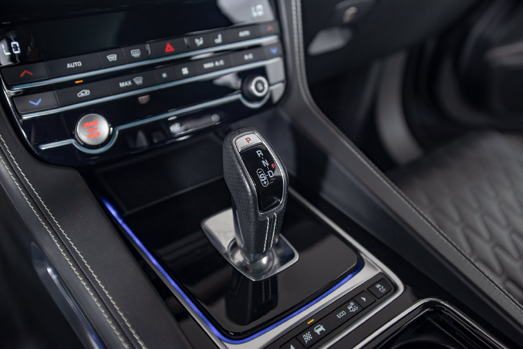 Used 2020 Jaguar F-PACE SVR AWD/4WD image 35