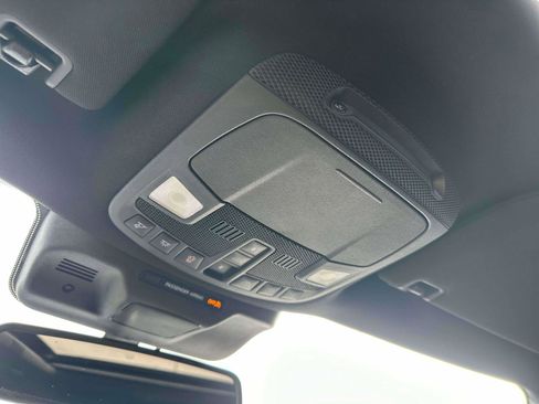 Used 2022 Ford Expedition Limited image 32