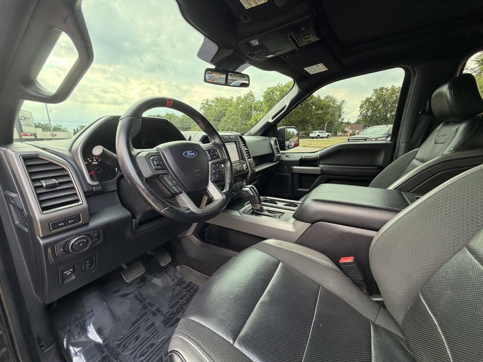 Used 2019 Ford F150 Raptor w/ Equipment Group 802A Luxury AWD/4WD image 10