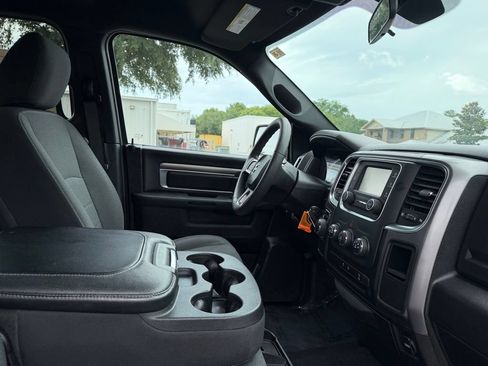 Used 2024 RAM 1500 Warlock RWD image 31