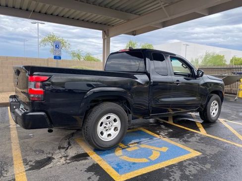 Used 2022 Nissan Frontier S RWD image 3