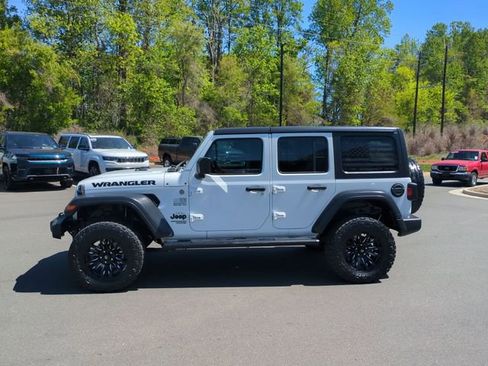 Used 2018 Jeep Wrangler Unlimited Sport S image 10