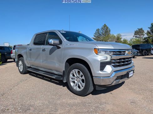 Used 2022 Chevrolet Silverado 1500 LTZ w/ Technology Package AWD/4WD image 8