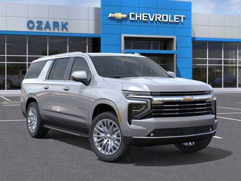 New 2026 Chevrolet Suburban LT w/ Comfort Package image 42