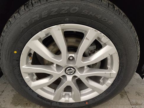 Used 2021 Nissan Rogue Sport S image 31