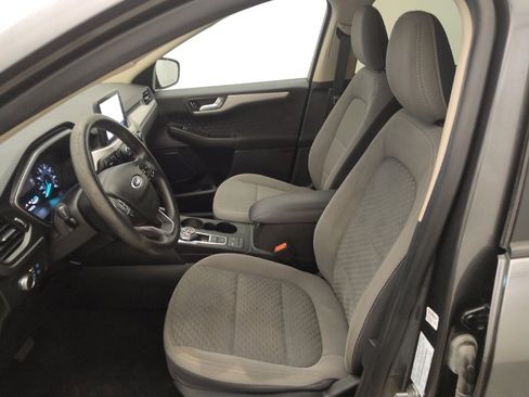 Used 2020 Ford Escape SE FWD image 17