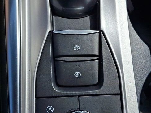 Certified 2023 Ford Explorer XLT w/ Equipment Group 202A AWD/4WD image 25