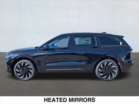 New 2026 Lincoln Nautilus Reserve w/ Jet Appearance Package image 3