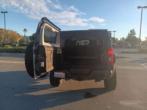 Used 2008 HUMMER H3 Adventure image 10